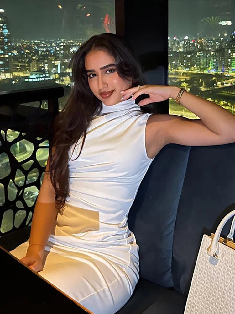 Elegant White Pleated Sleeveless Long Dress